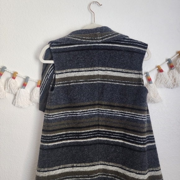 Cupcakes & Cashmere Wool Blend Plaid Drapped Open Front Cardigan Vest Boho XS - Picture 8 of 10